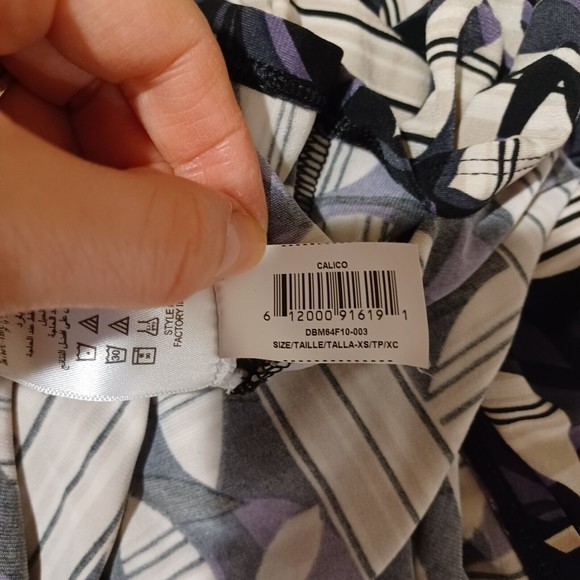 BCBG MAXAZRIA "Calico" Jersey Shift Floral Dress 3/4 Sleeve Black Combo XS - Picture 6 of 7